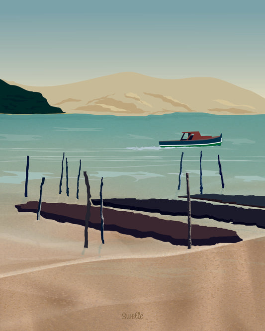 Illustration douce du Bassin d’Arcachon : bateau traditionnel, parcs ostréicoles et Dune du Pilat, Cap Ferret. Une création By Swelle imprimée en Fine Art.
