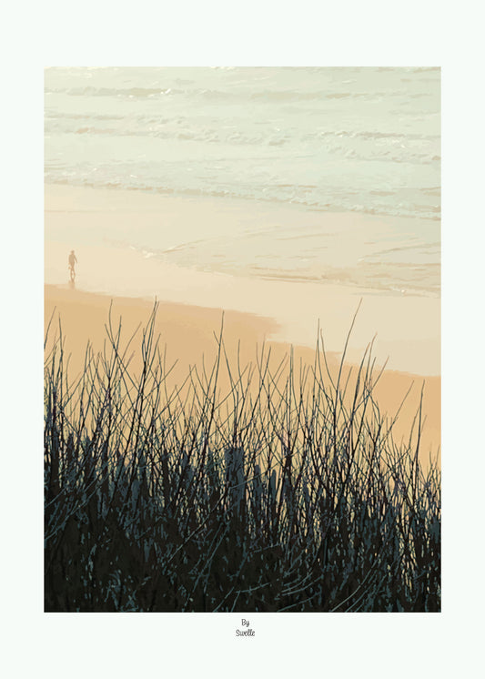 AAffiche Winter Time, édition warm : herbes de dune sur une plage dorée, lumière douce. Illustration By Swelle, imprimée en France, 50 × 70 cm, papier 300 g, sans cadre. (