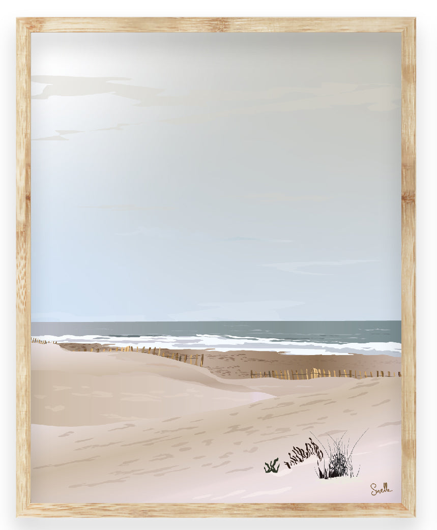 Au bout du chemin l'air marin se rapproche. D'abord la dune, puis la plage se dévoile. Il y a du vent, l'air est frais, il nous envahit. Autant de sensation qui me rappelle ces premières journées de plages au sortie de l'hiver, quand le printemps est bien installé. Affiche plage encadrée pour votre décoration
